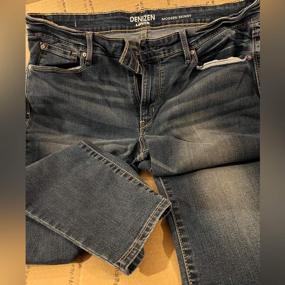 Womans Jeans